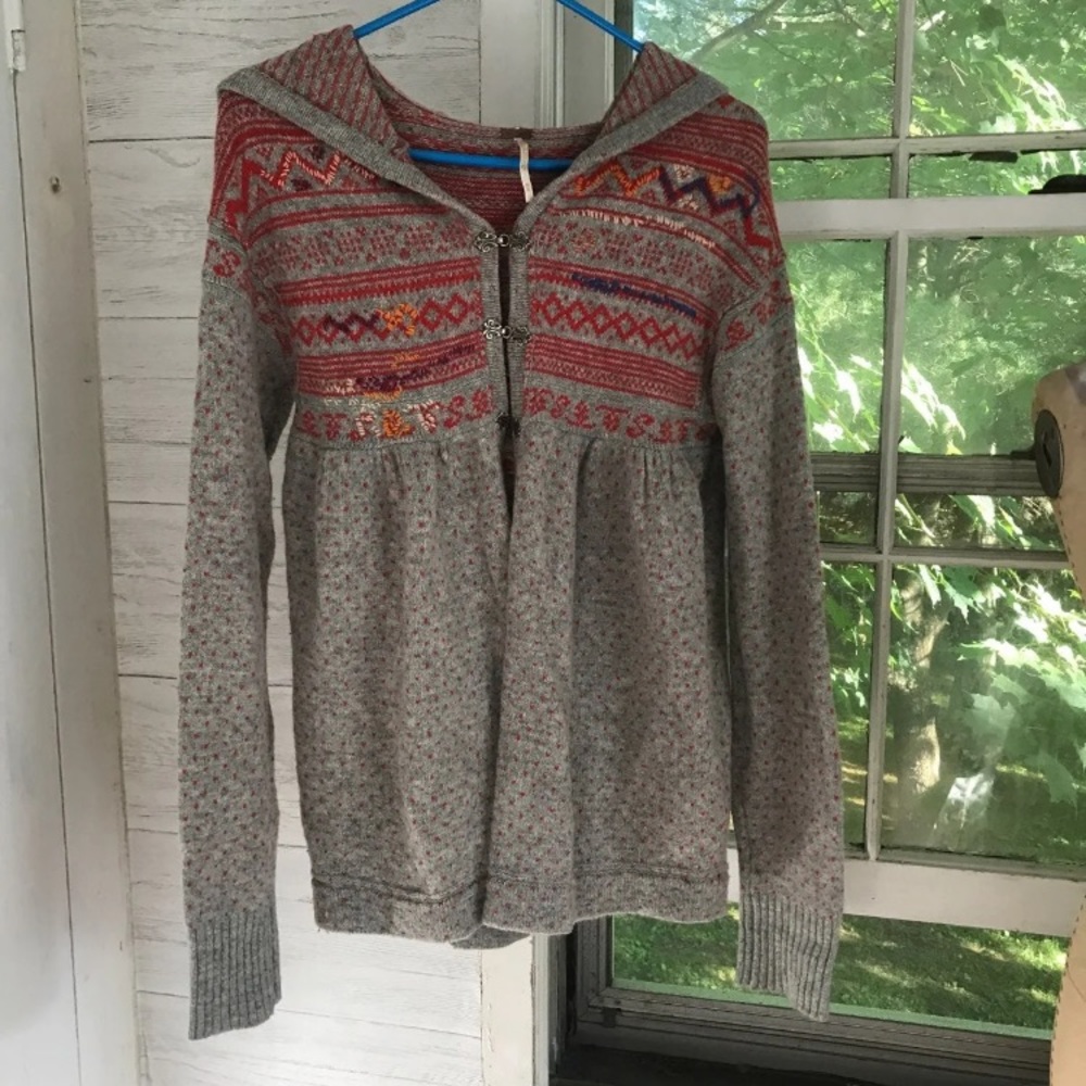 Sweater - Picture 7 of 8